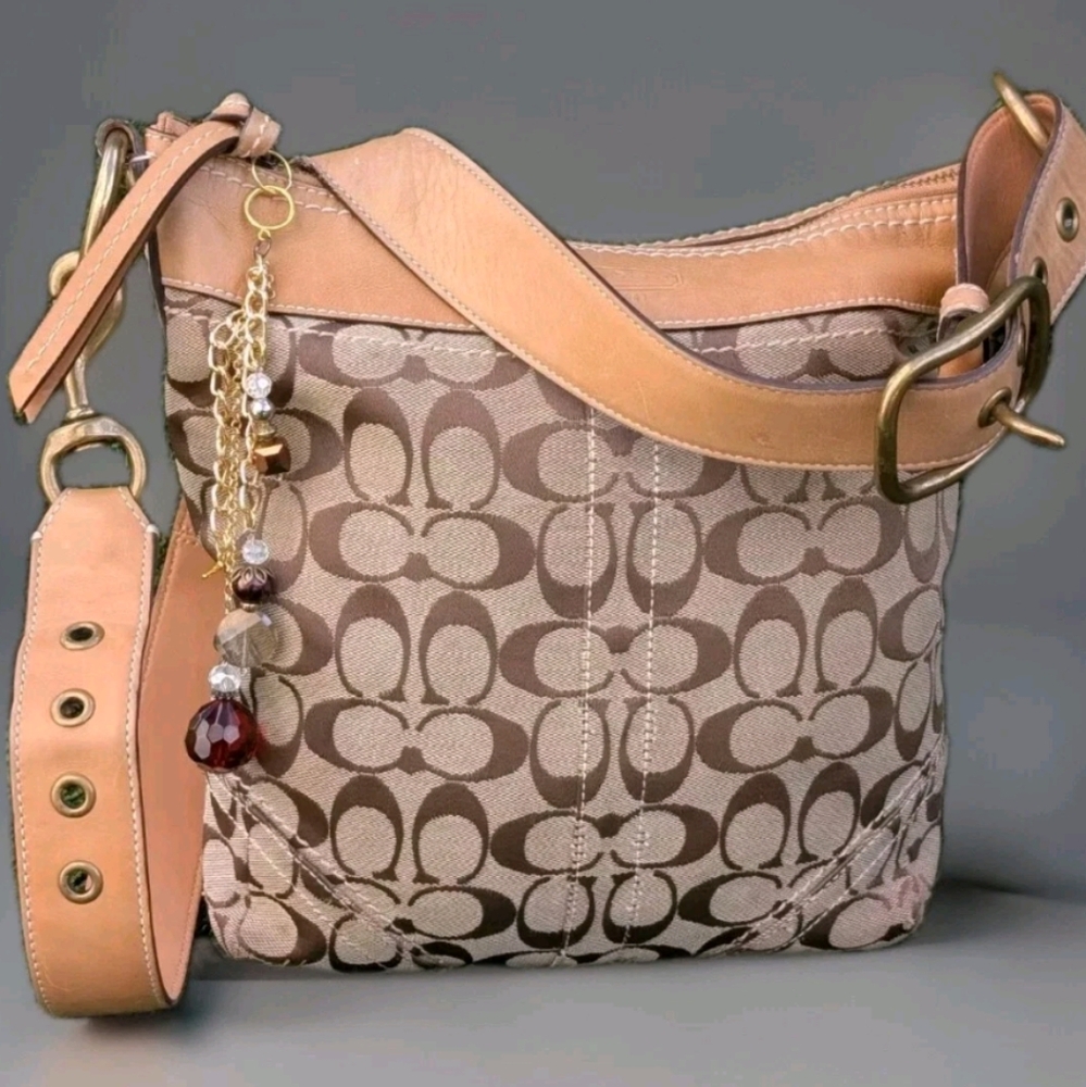 COACH Vintage Signature Medium Duffle Bag 10403 Camel Khaki Swing Pack Purse